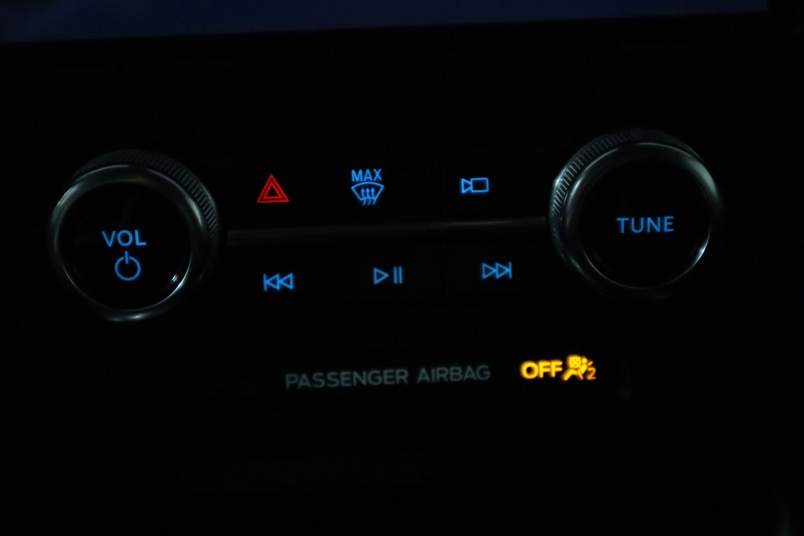 Used 2024 Ford Edge SEL image 30