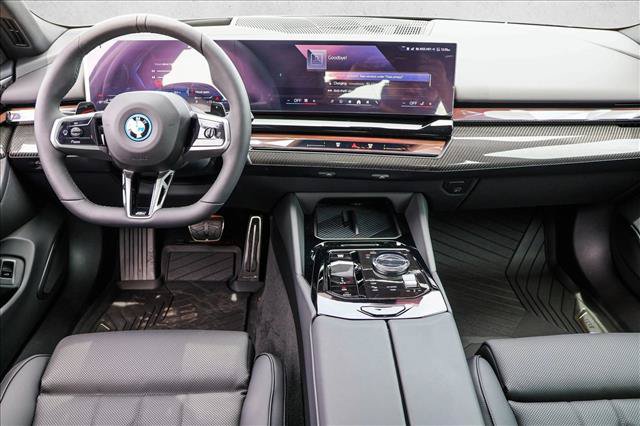 New 2027 BMW 550e xDrive AWD/4WD image 20
