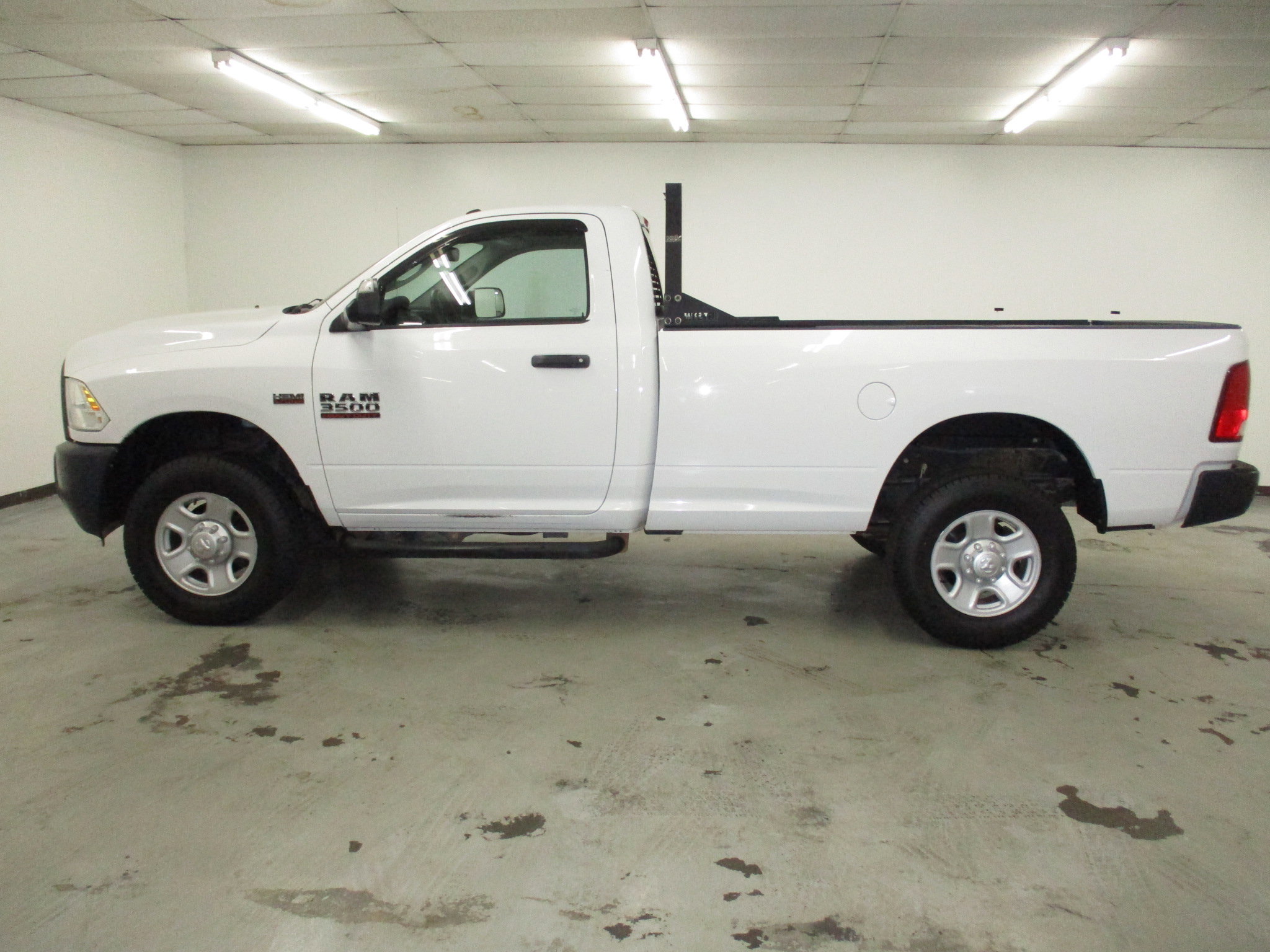 Used 2016 RAM 3500 Tradesman w/ Power & Remote Entry Group image 12