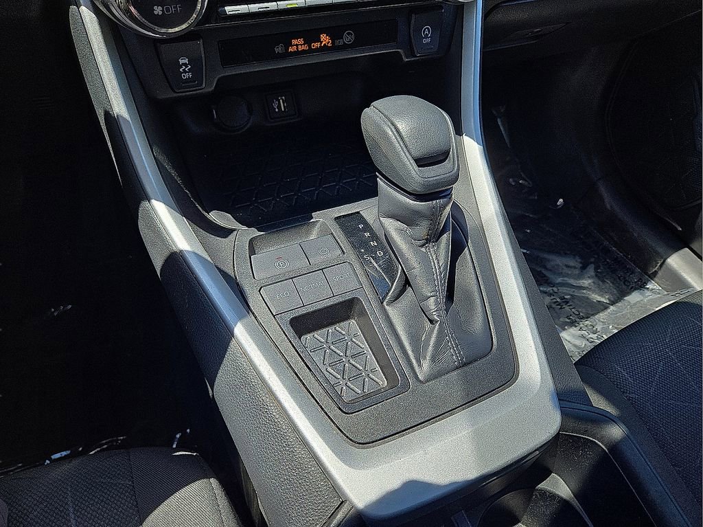 Used 2023 Toyota RAV4 XLE image 30