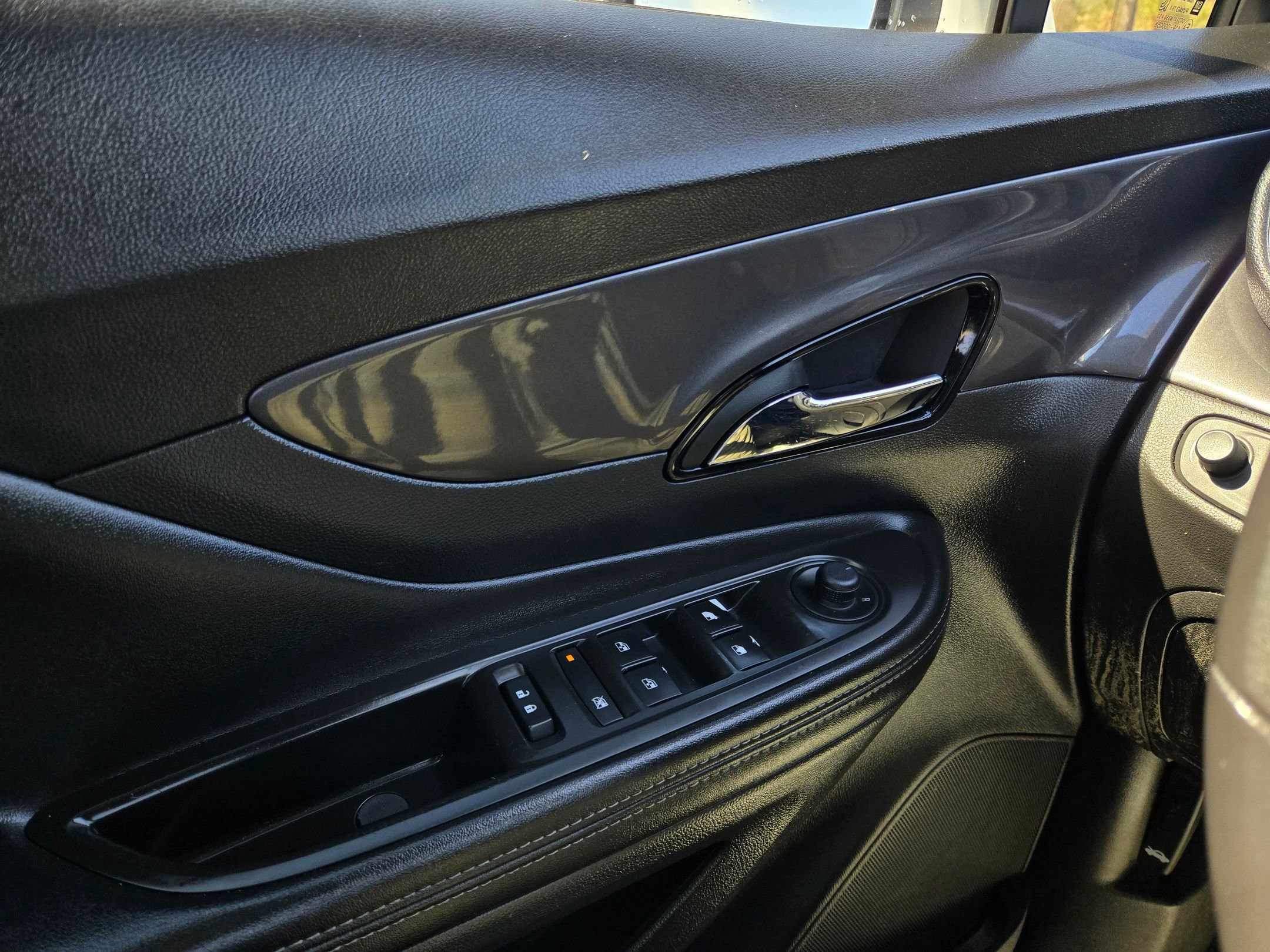 Used 2019 Buick Encore Preferred image 21