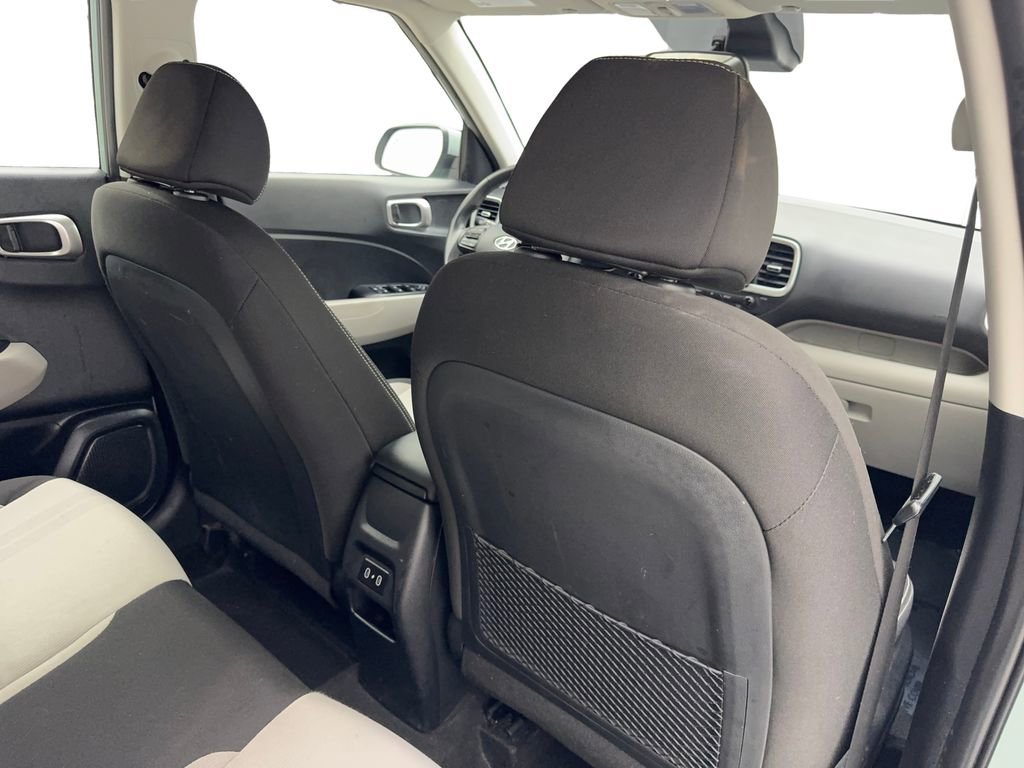 Used 2025 Hyundai Venue SEL image 39