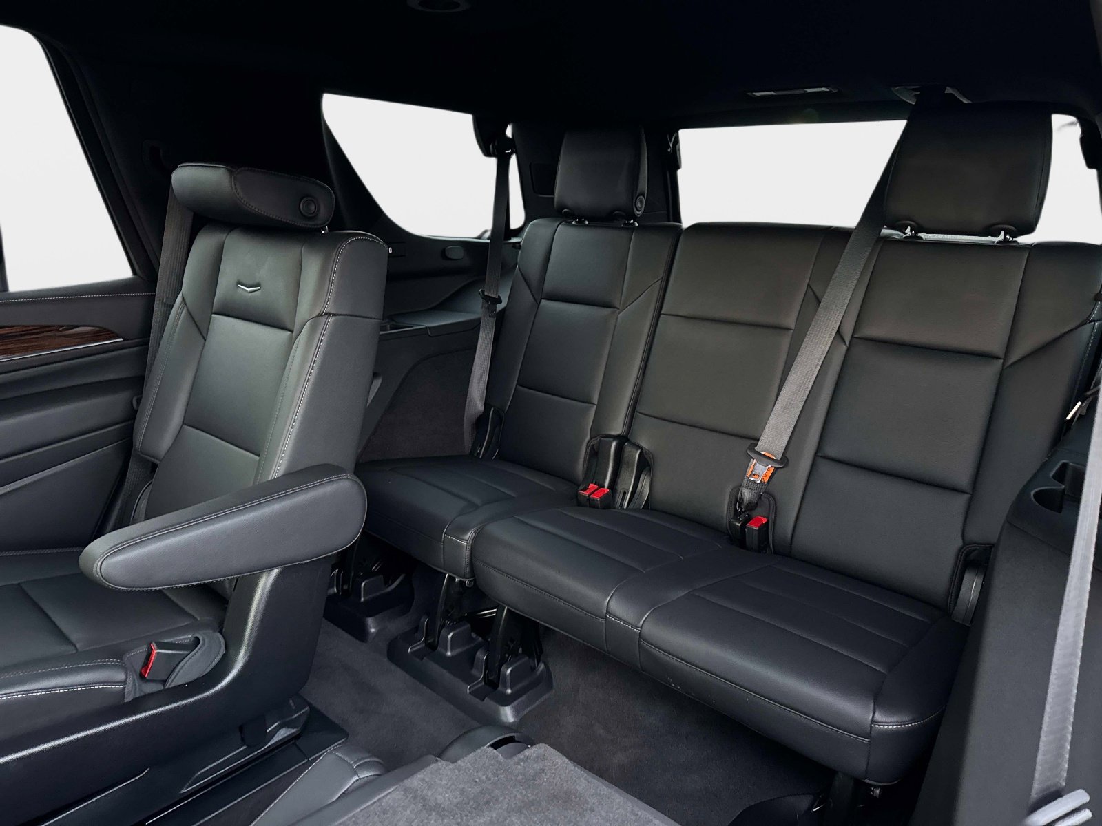 Used 2024 Cadillac Escalade Luxury image 21