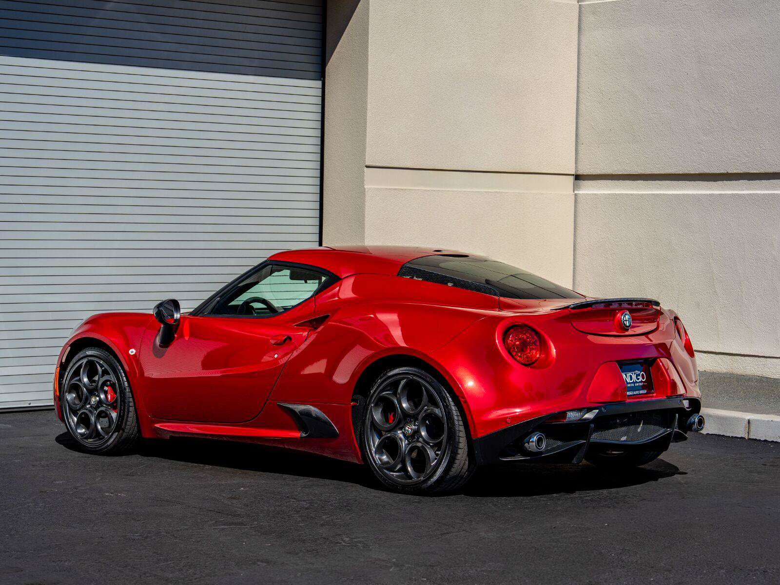Used 2015 Alfa Romeo 4C Launch Edition w/ Convenience Group RWD image 5
