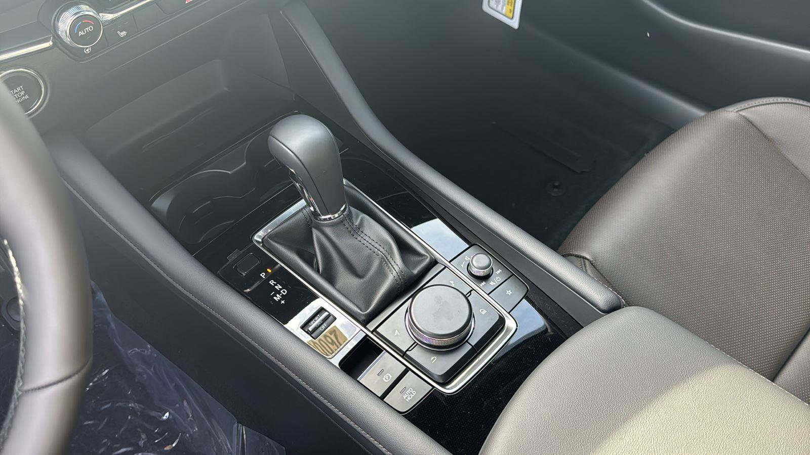 New 2026 MAZDA MAZDA3 Hatchback w/Premium Plus Pkg image 18