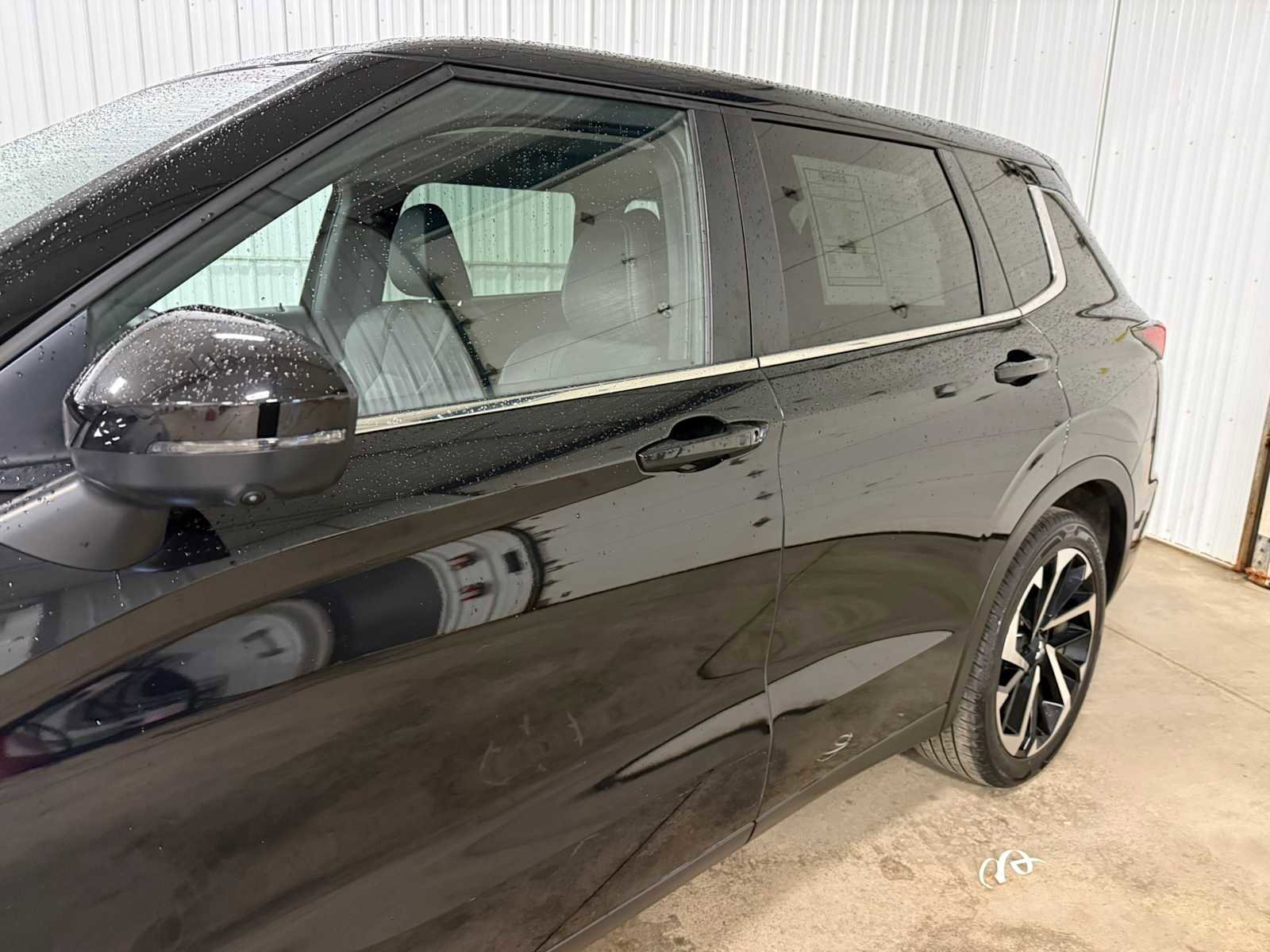Used 2024 Mitsubishi Outlander SE AWD/4WD image 7