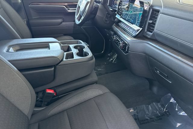 Used 2025 Chevrolet Silverado 1500 LT AWD/4WD image 19