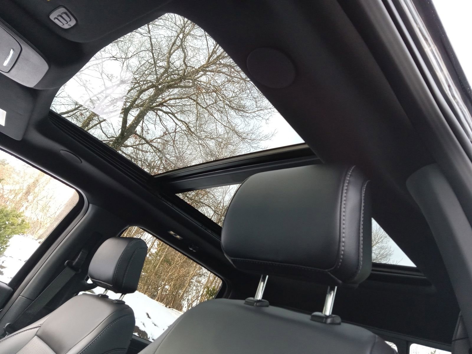 Used 2025 Ford F150 Lariat w/ Equipment Group 502A High image 11