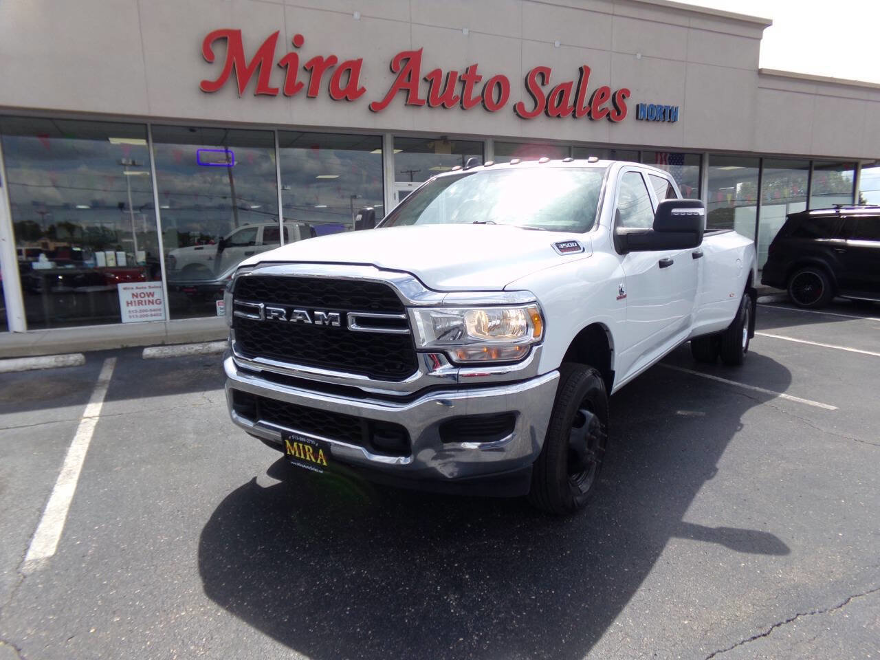 Used 2023 RAM 3500 Tradesman image 1