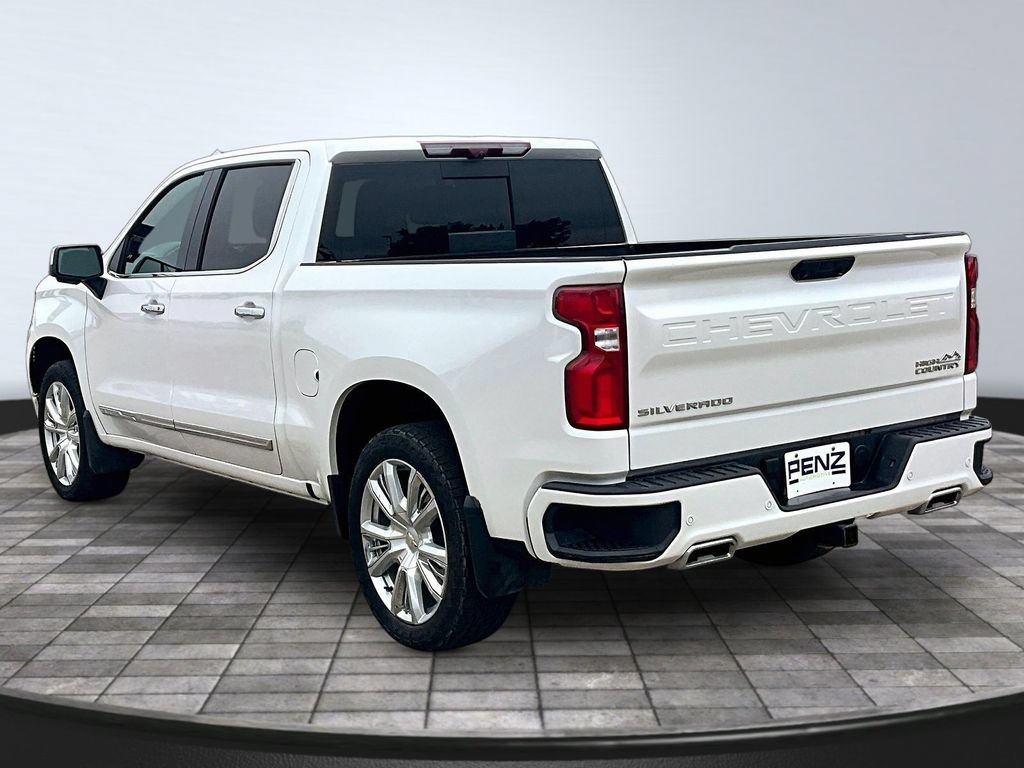 Used 2024 Chevrolet Silverado 1500 High Country w/ High Country Premium Package AWD/4WD image 5