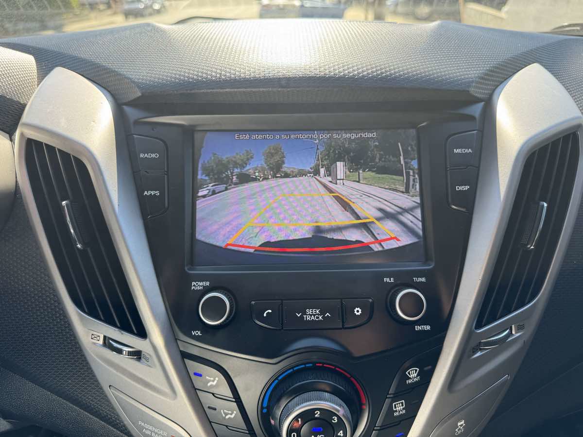 Used 2017 Hyundai Veloster image 10