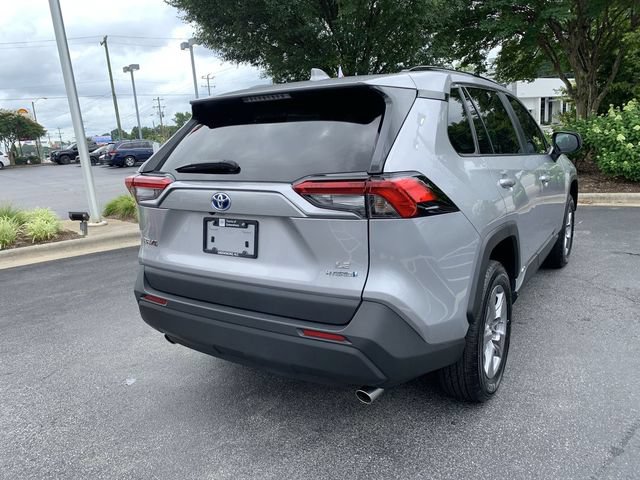 Used 2024 Toyota RAV4 LE AWD/4WD image 8