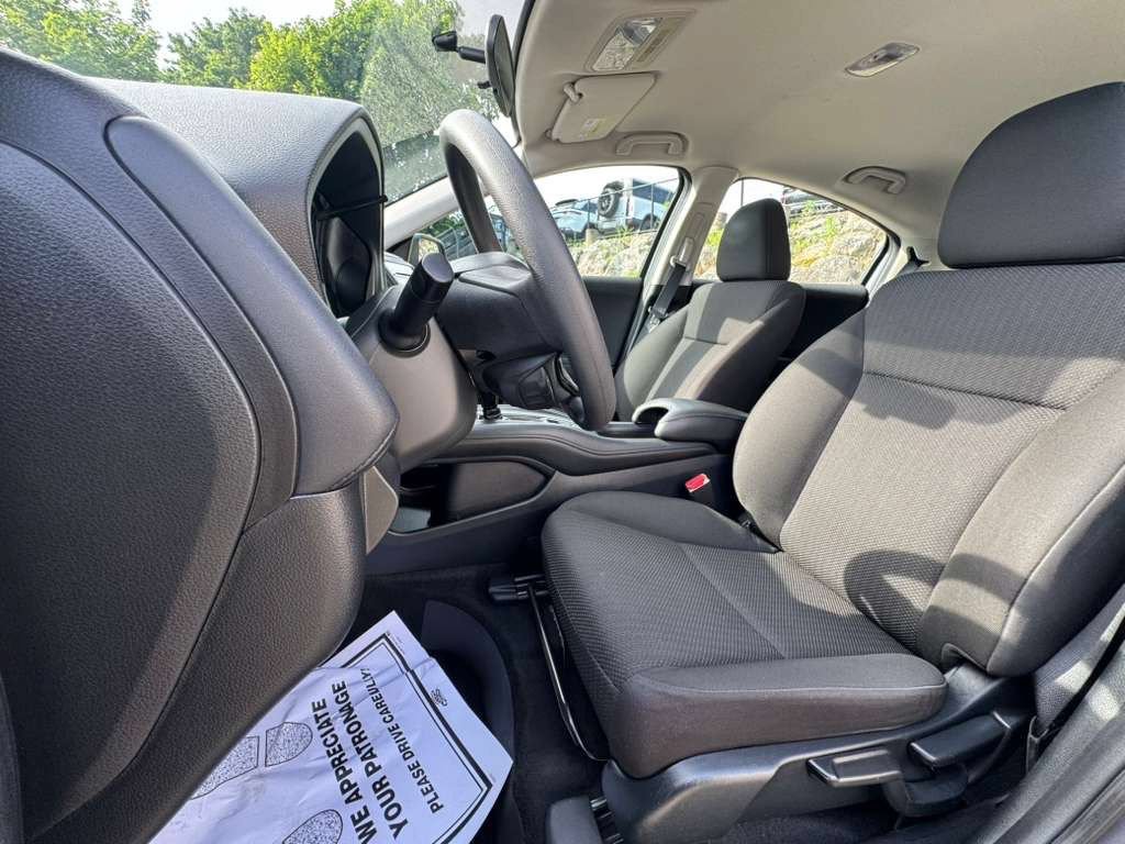 Used 2016 Honda HR-V LX image 15