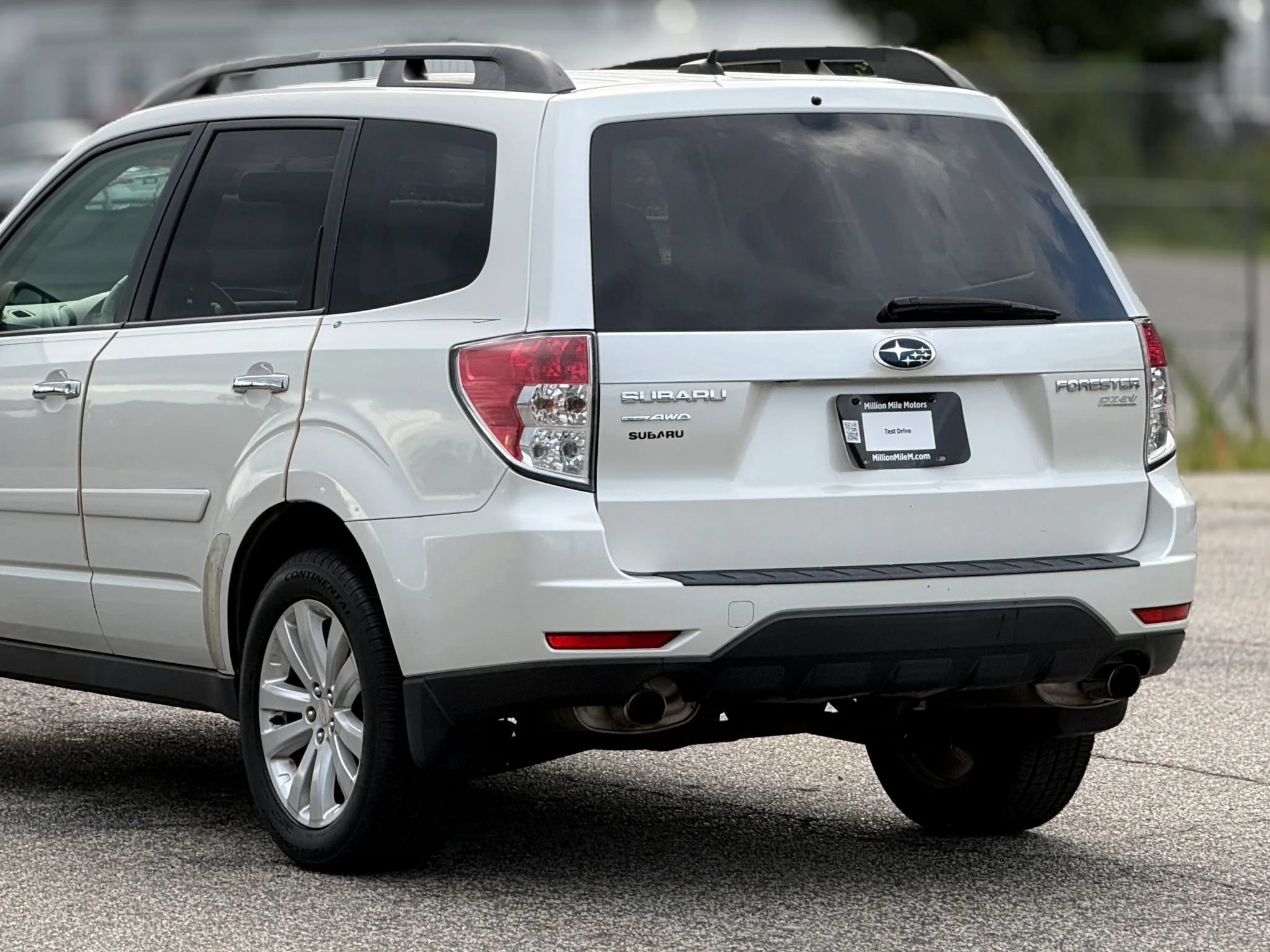 Used 2012 Subaru Forester 2.5X Limited AWD/4WD image 16