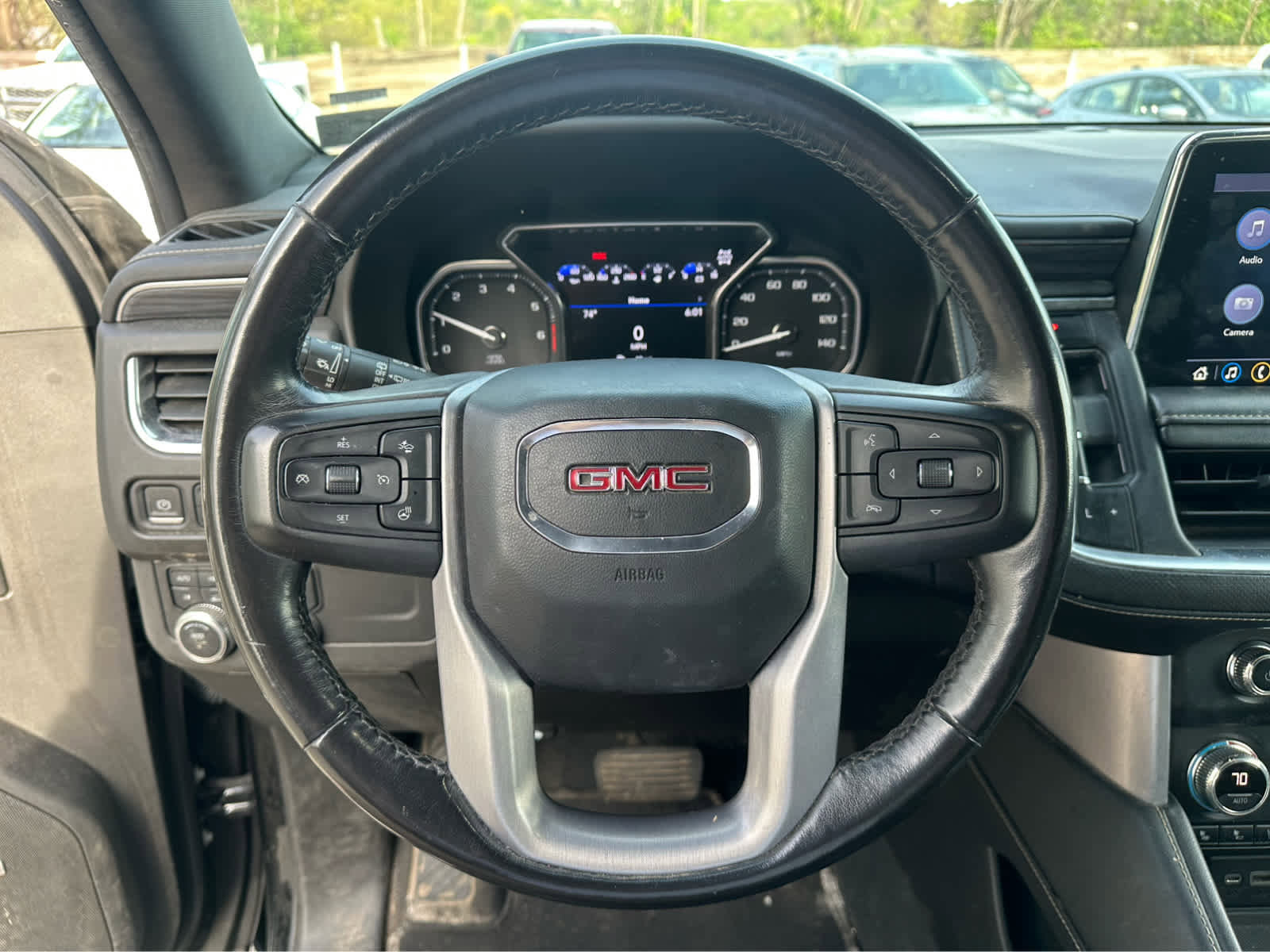 Used 2021 GMC Yukon SLT w/ SLT Premium Package AWD/4WD image 12