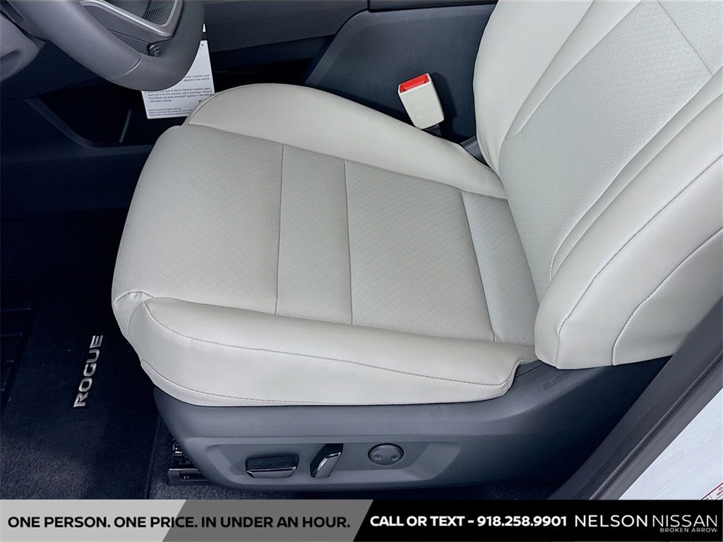 New 2026 Nissan Rogue SV w/ SV Premium Package image 18