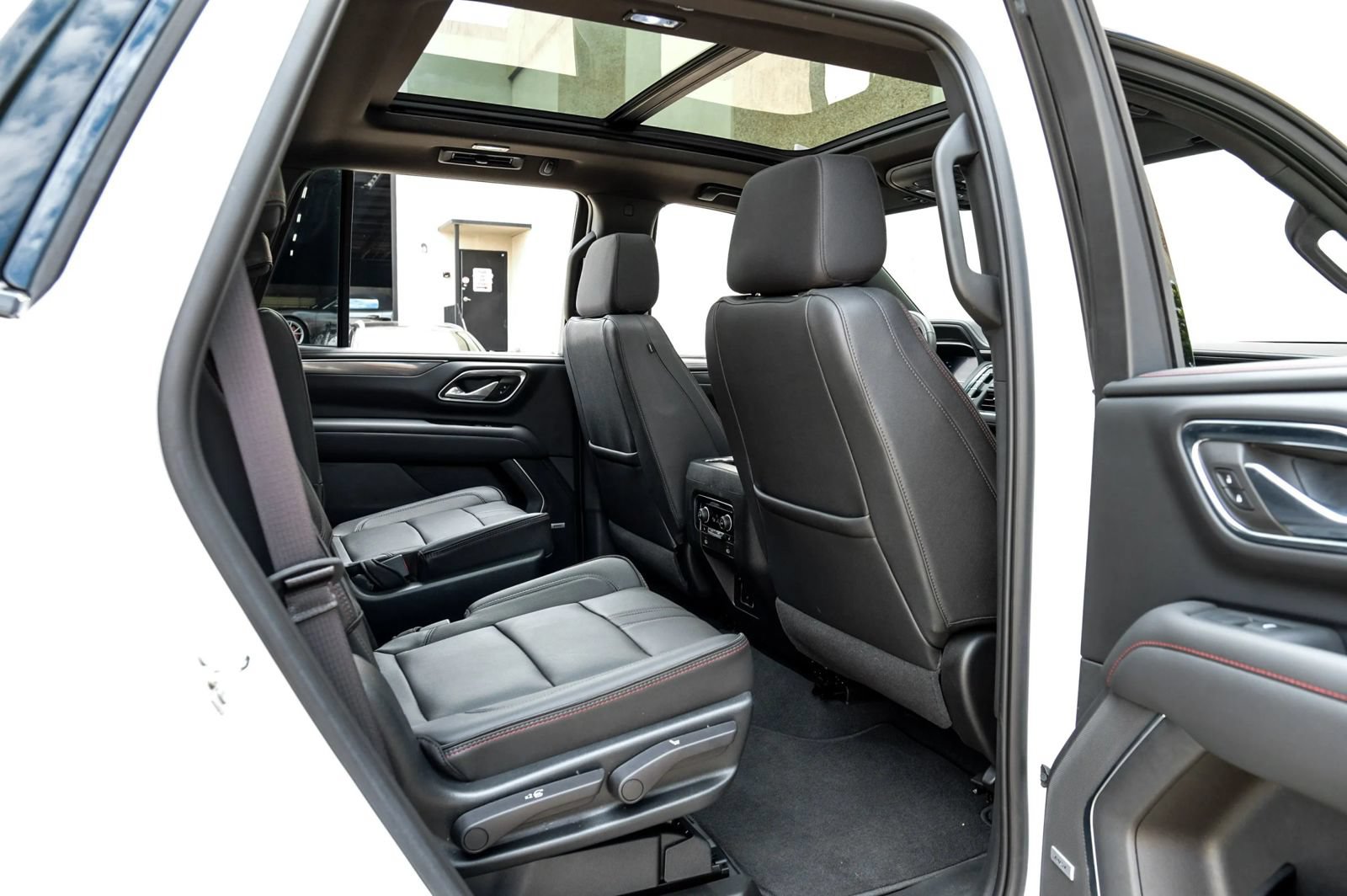 Used 2023 Chevrolet Tahoe RST w/ Luxury Package AWD/4WD image 46