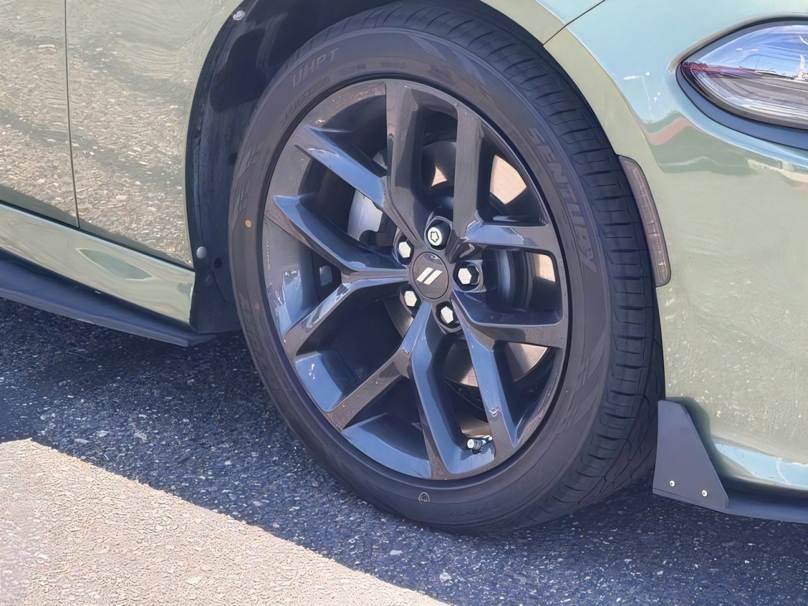 Used 2022 Dodge Charger R/T w/ Blacktop Package RWD image 9