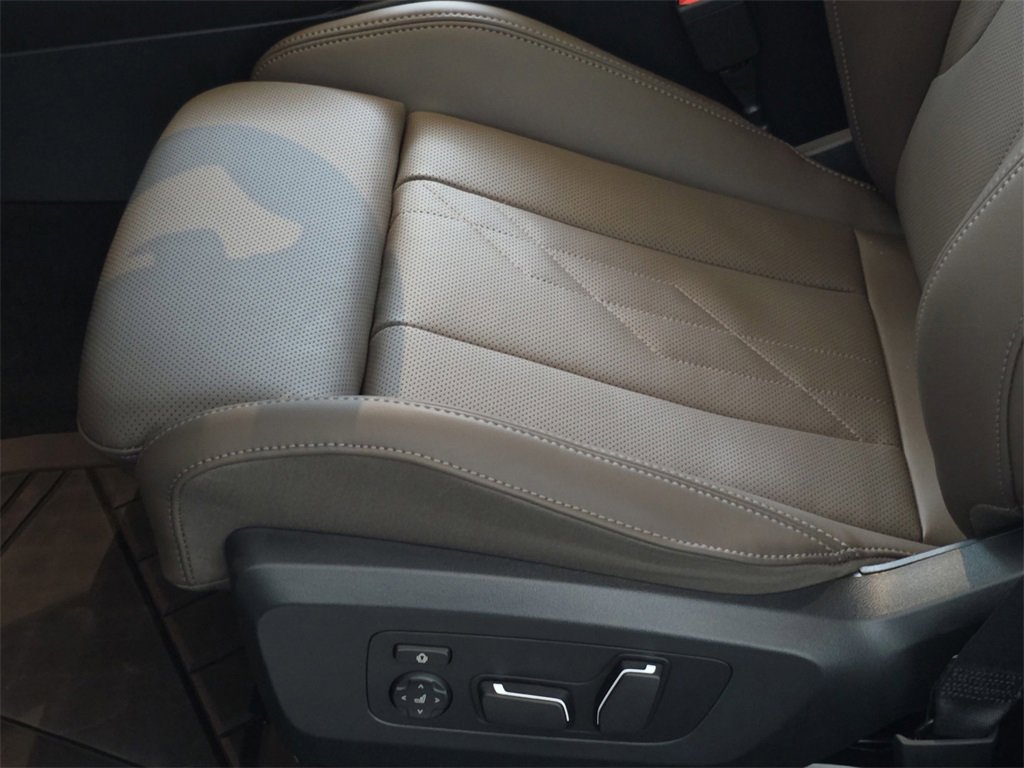 Used 2025 BMW X3 xDrive30i w/ Premium Package image 30