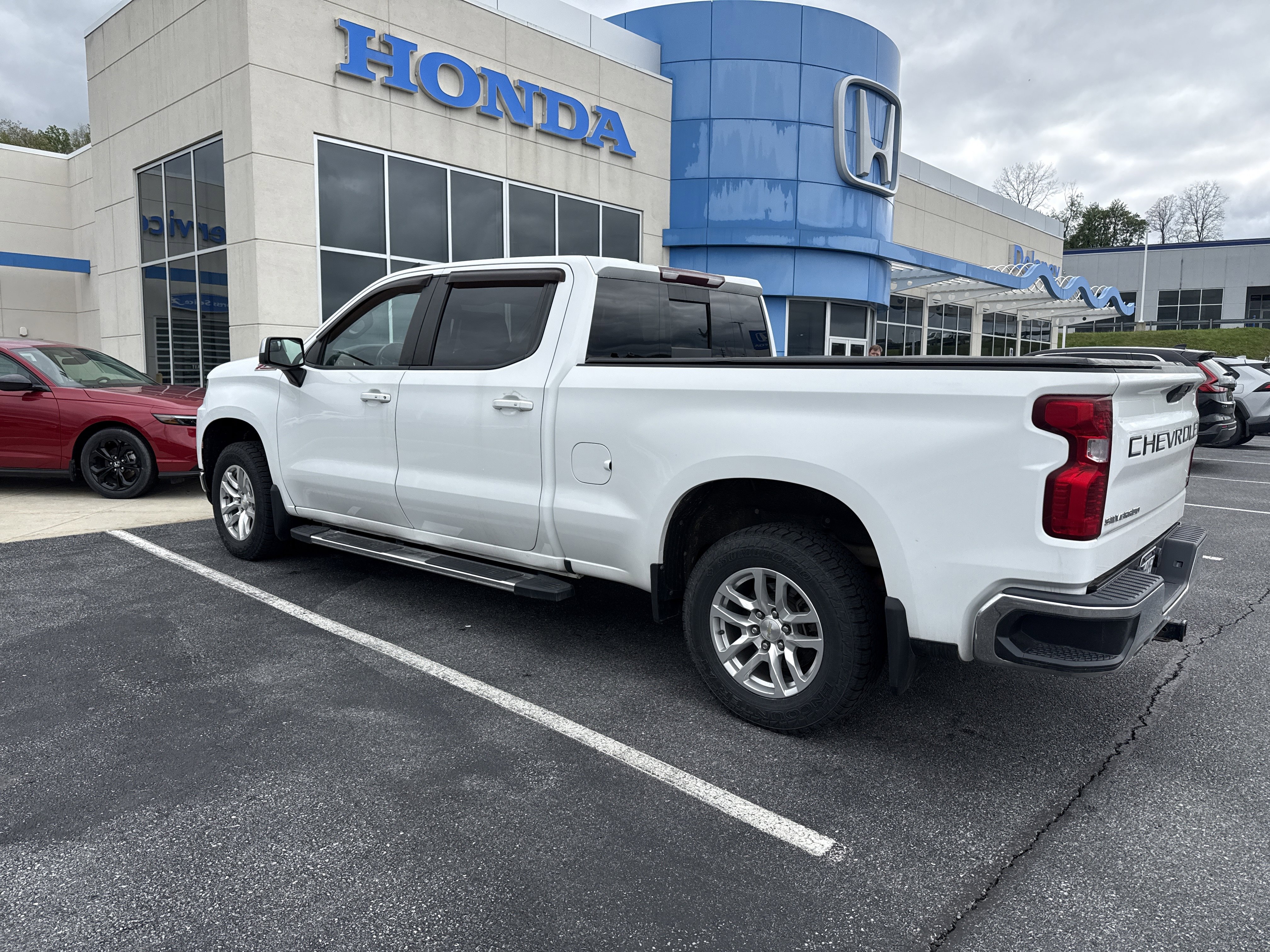 Used 2019 Chevrolet Silverado 1500 LT w/ All-Star Edition AWD/4WD image 3