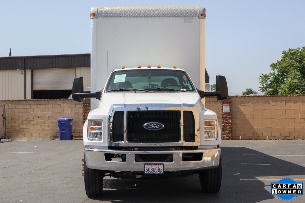 Used 2017 Ford F750 2WD Regular Cab Super Duty image 3