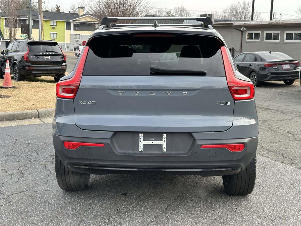 Used 2021 Volvo XC40 T5 R-Design w/ Climate Package image 21