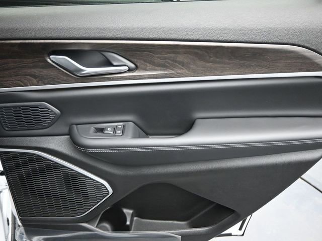 New 2026 Jeep Grand Cherokee L Limited image 23