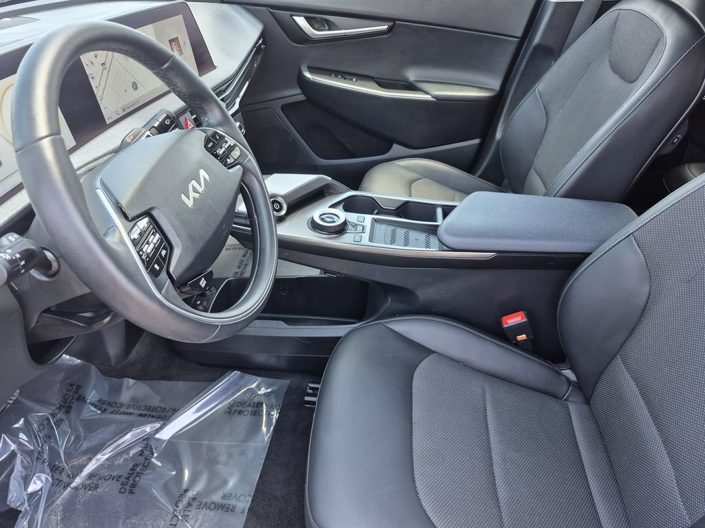 Certified 2024 Kia EV6 Light AWD/4WD image 11