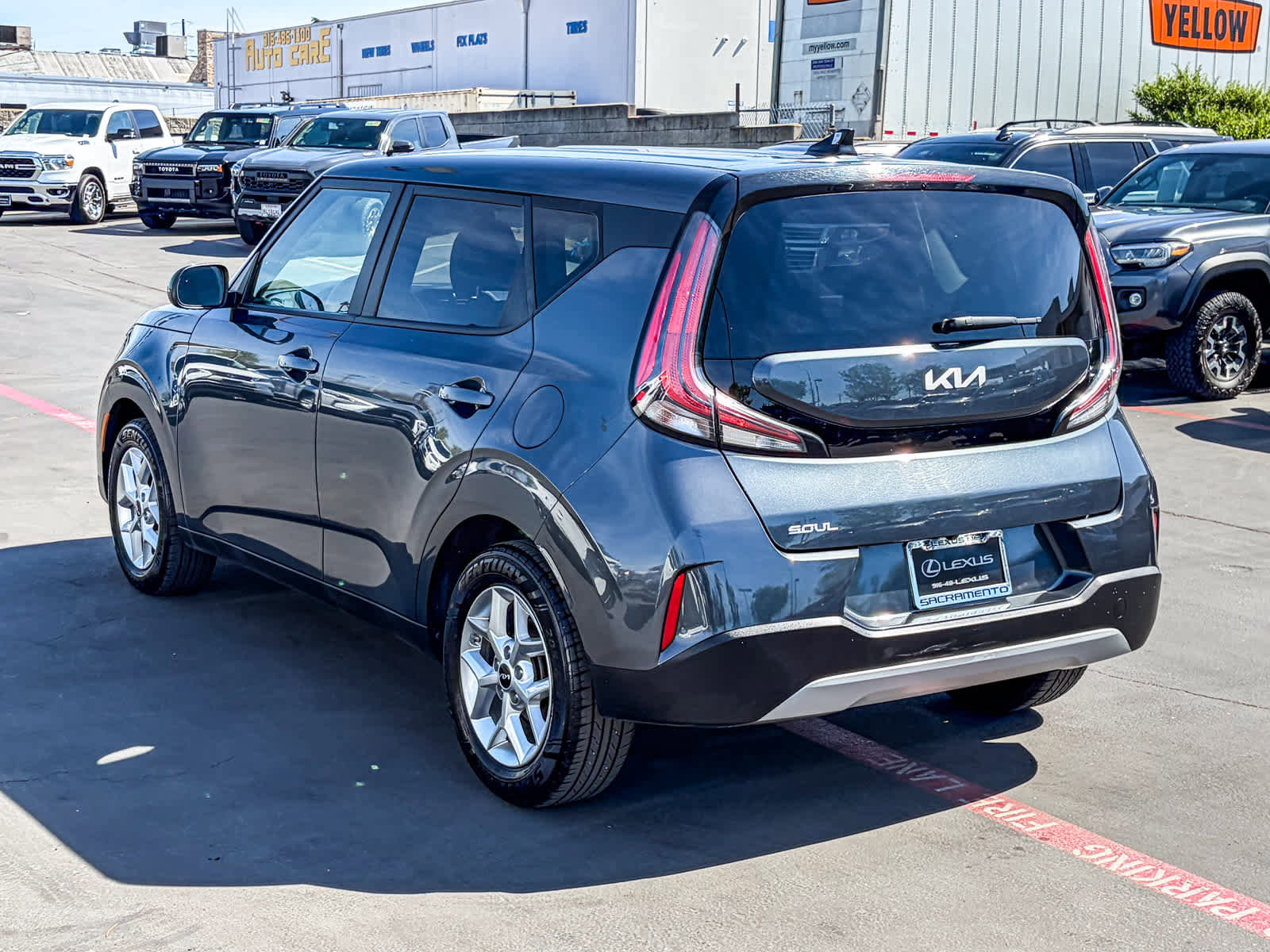 Used 2024 Kia Soul LX w/ Option Group 015 image 2