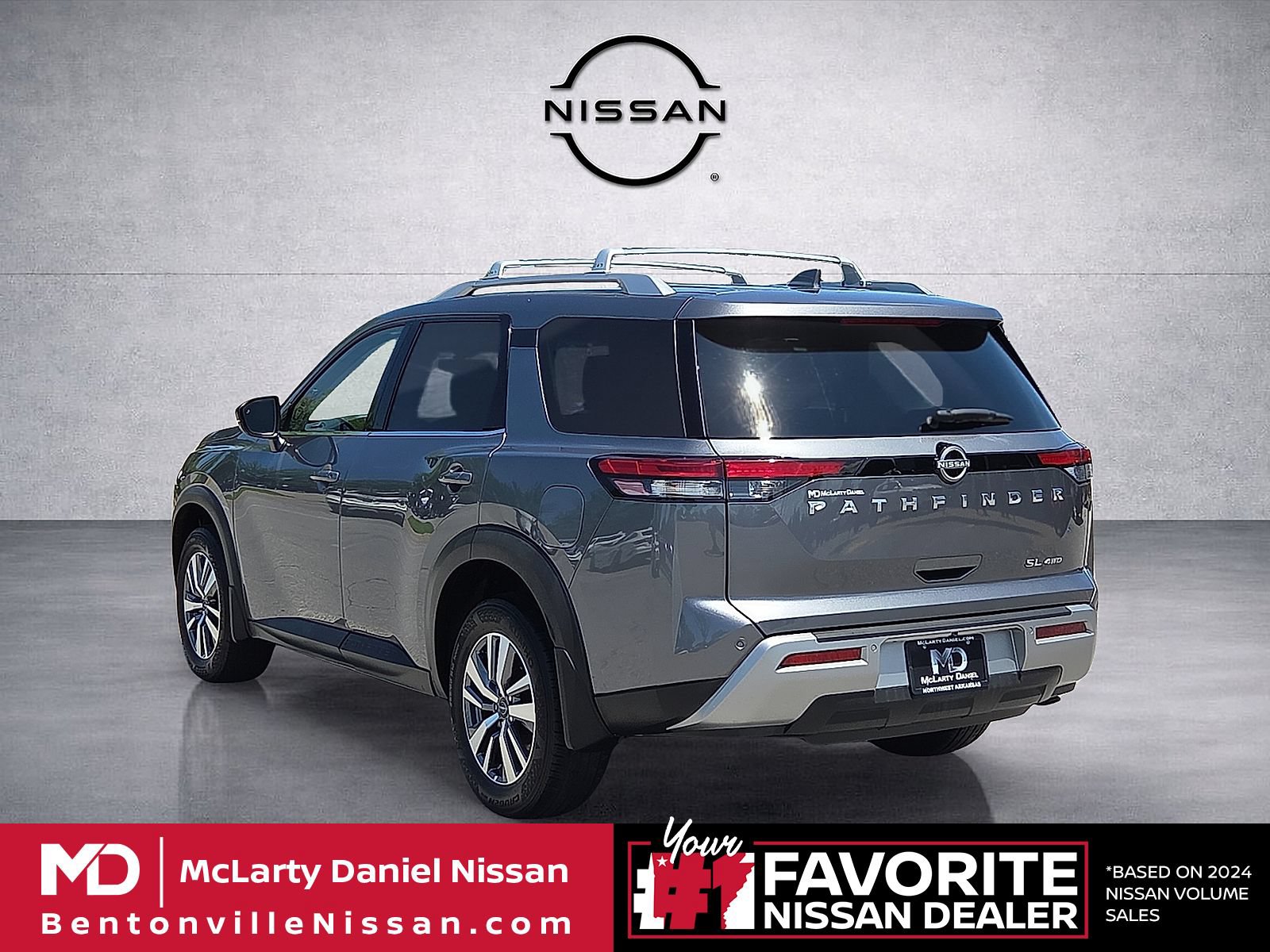 Used 2025 Nissan Pathfinder SL AWD/4WD image 4