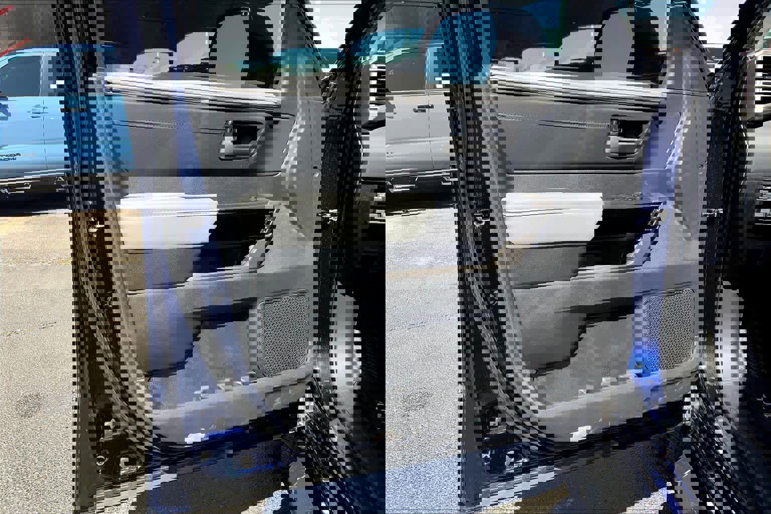 Used 2024 Toyota Tundra Limited w/ Power Package image 22