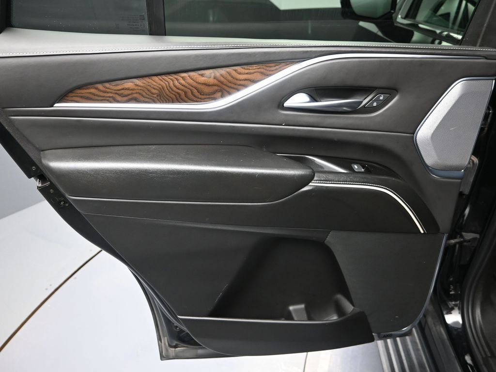 Used 2021 Cadillac Escalade Premium Luxury Platinum image 31