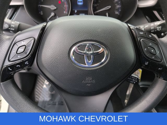 Used 2021 Toyota C-HR LE FWD image 11