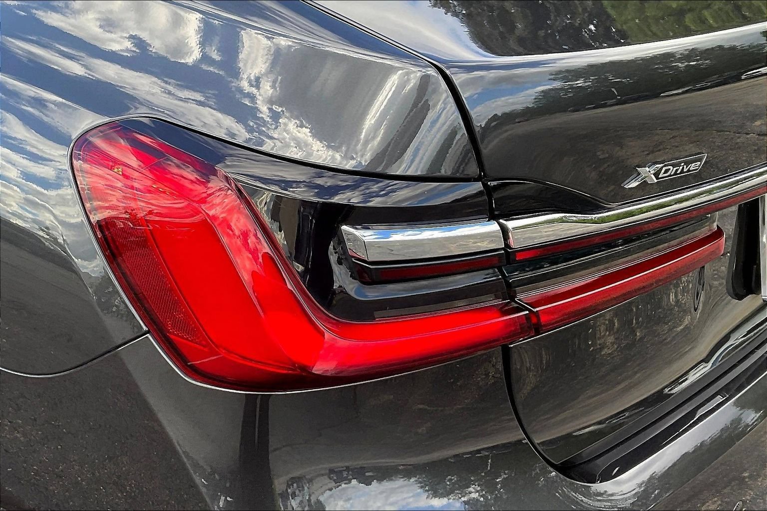 Used 2021 BMW 740i xDrive w/ Luxury Rear Seating Package AWD/4WD image 22