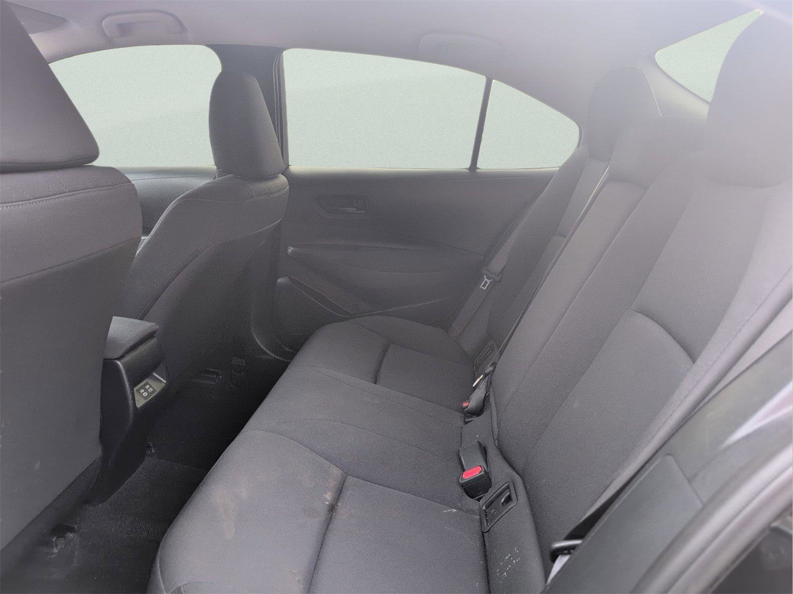 Used 2024 Toyota Corolla LE image 30