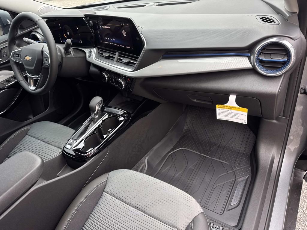 New 2026 Chevrolet Trax LT w/ Sunroof Package image 10
