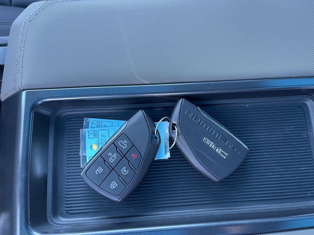 Used 2024 GMC Hummer EV 2X image 44