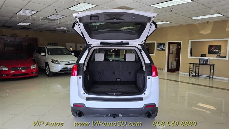 Used 2011 GMC Terrain SLT FWD image 10
