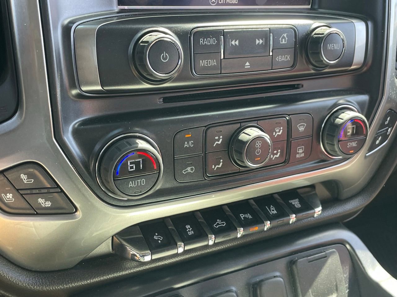 Used 2016 Chevrolet Silverado 3500 LTZ w/ Duramax Plus Package image 7