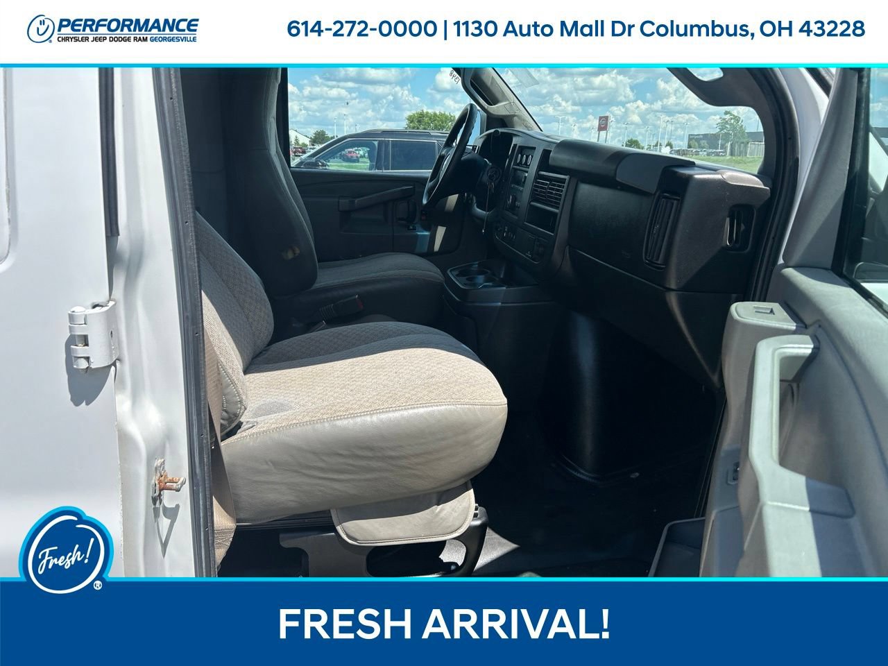 Used 2018 Chevrolet Express 2500 Extended RWD image 15