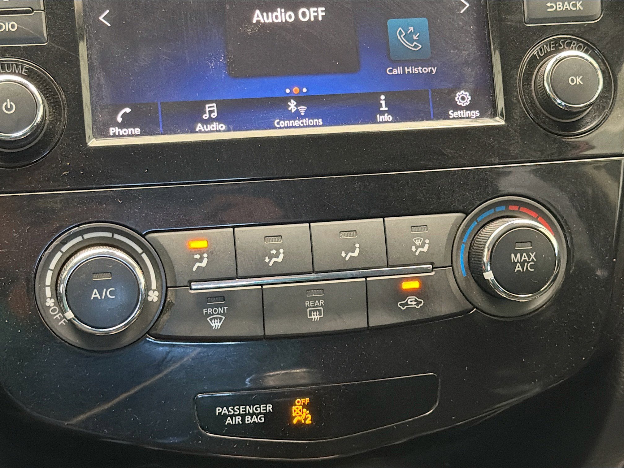 Used 2020 Nissan Rogue Sport S image 9