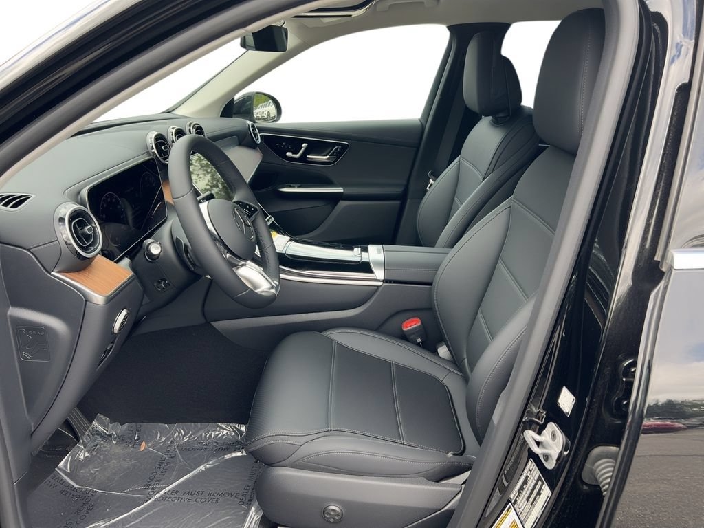 New 2025 Mercedes-Benz GLC 350e 4MATIC image 6