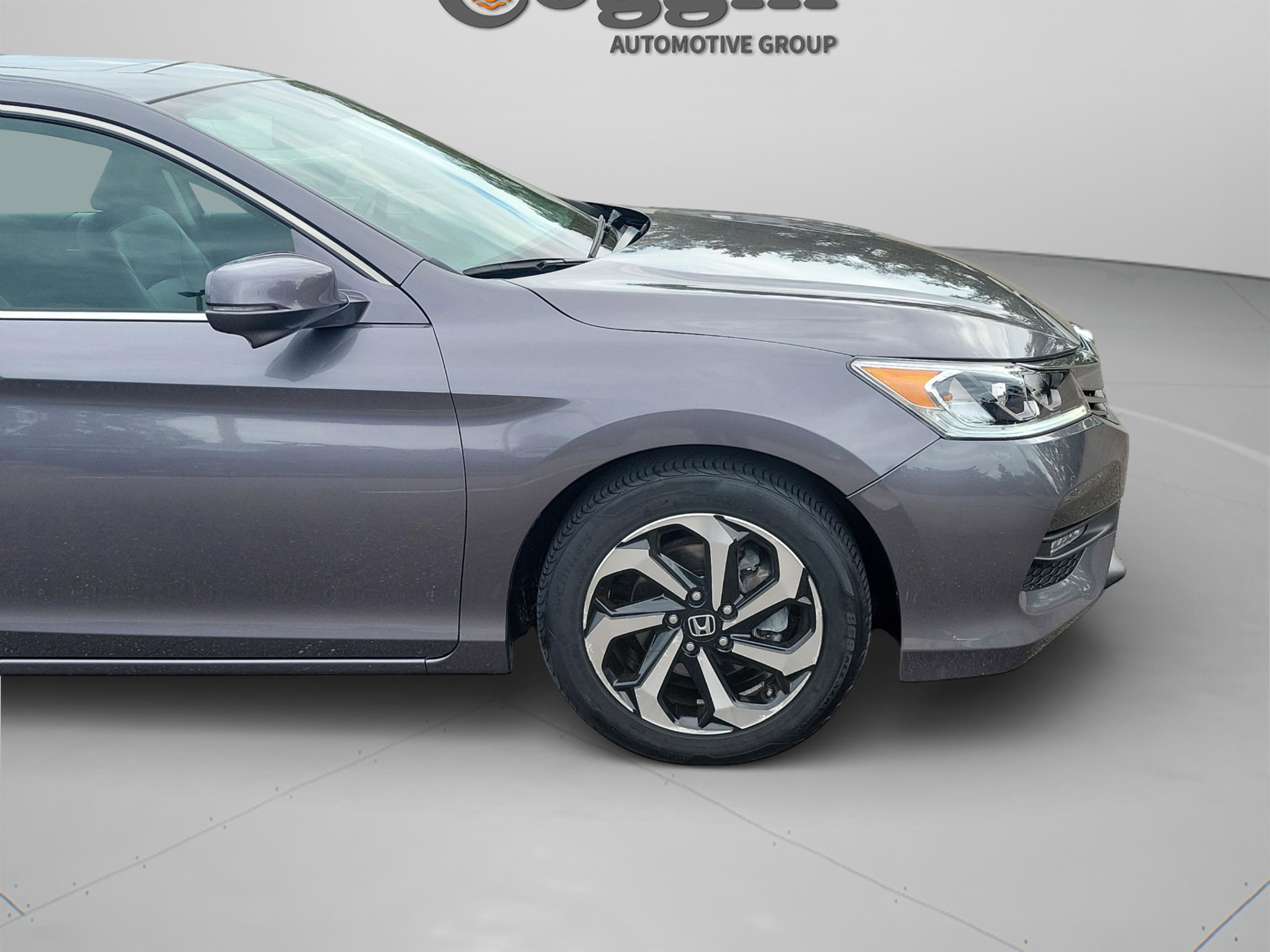 Used 2017 Honda Accord EX-L image 8