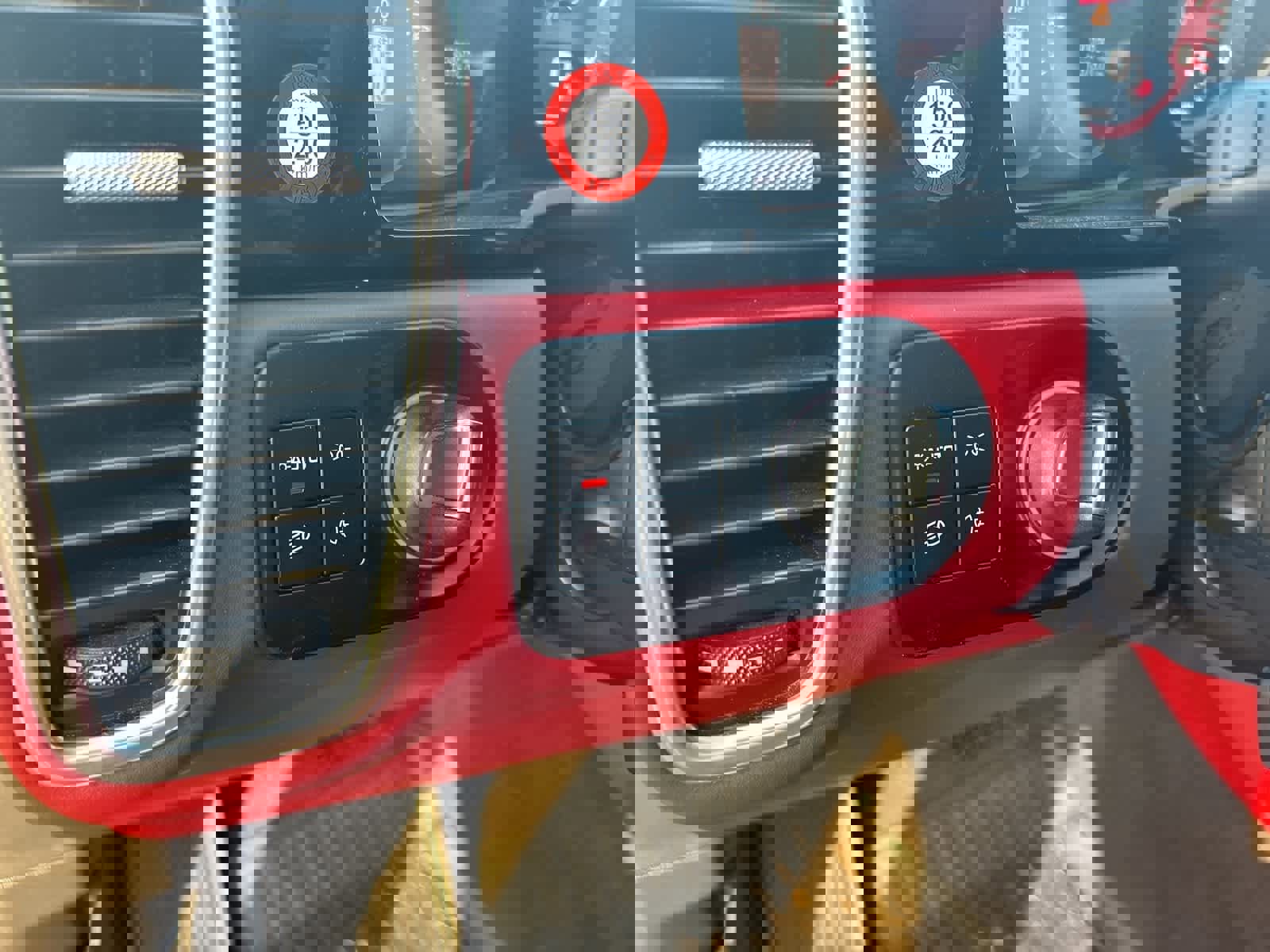 Used 2023 Porsche Cayenne Platinum Edition image 31