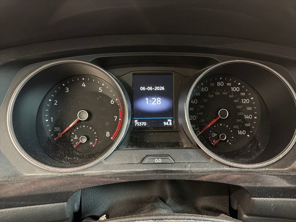 Used 2018 Volkswagen Tiguan SE AWD/4WD image 15