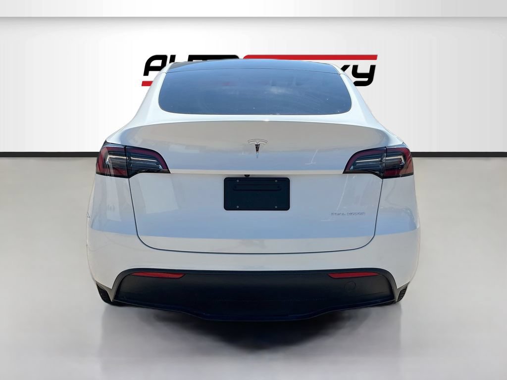 Used 2023 Tesla Model Y Long Range AWD/4WD image 6