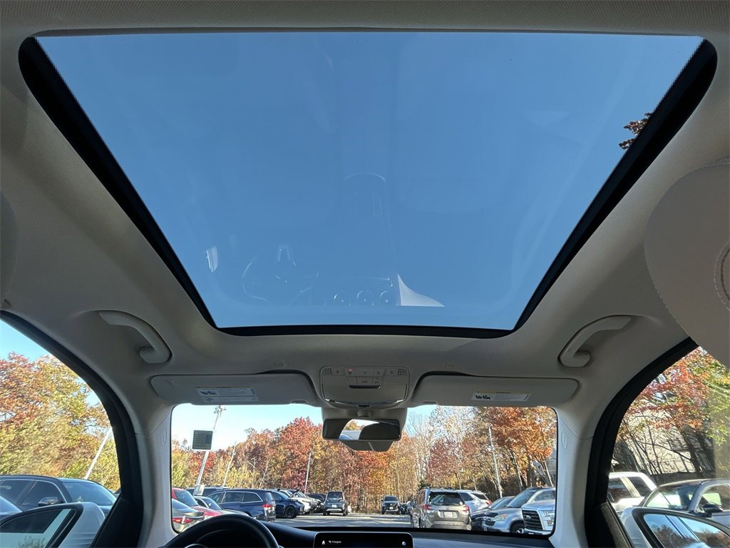 Used 2020 Mercedes-Benz GLC 300 4MATIC w/ Multimedia Package image 16