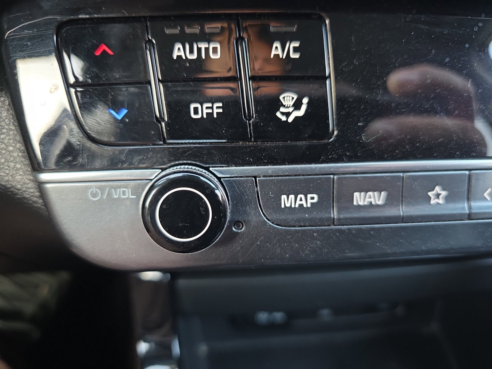 Certified 2024 Kia Seltos S image 12