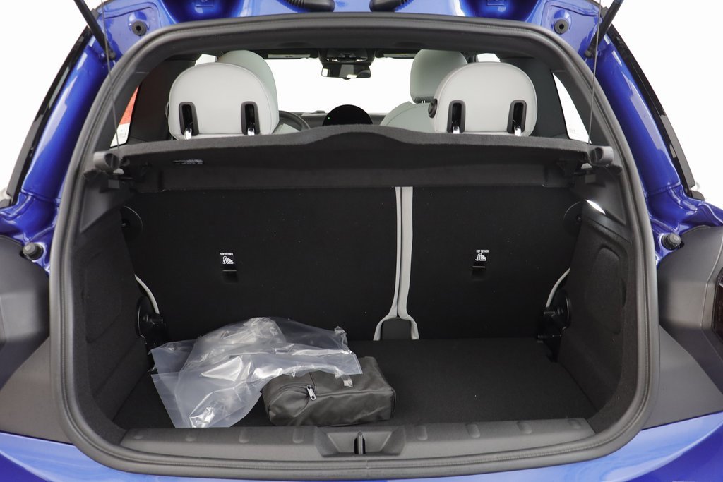 New 2026 MINI Cooper 2-Door Hardtop image 17