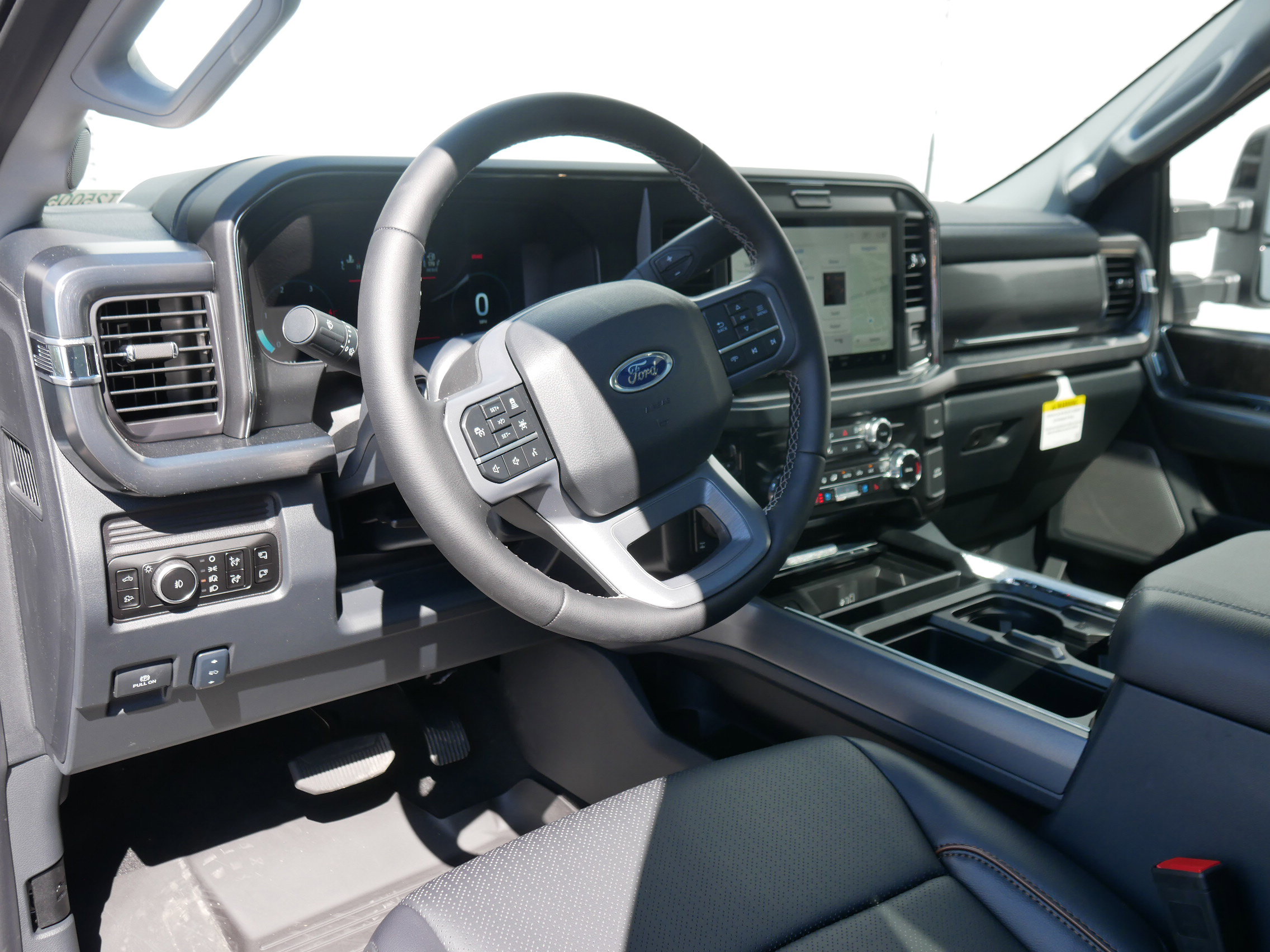 New 2025 Ford F250 Lariat w/ Lariat Ultimate Package image 4